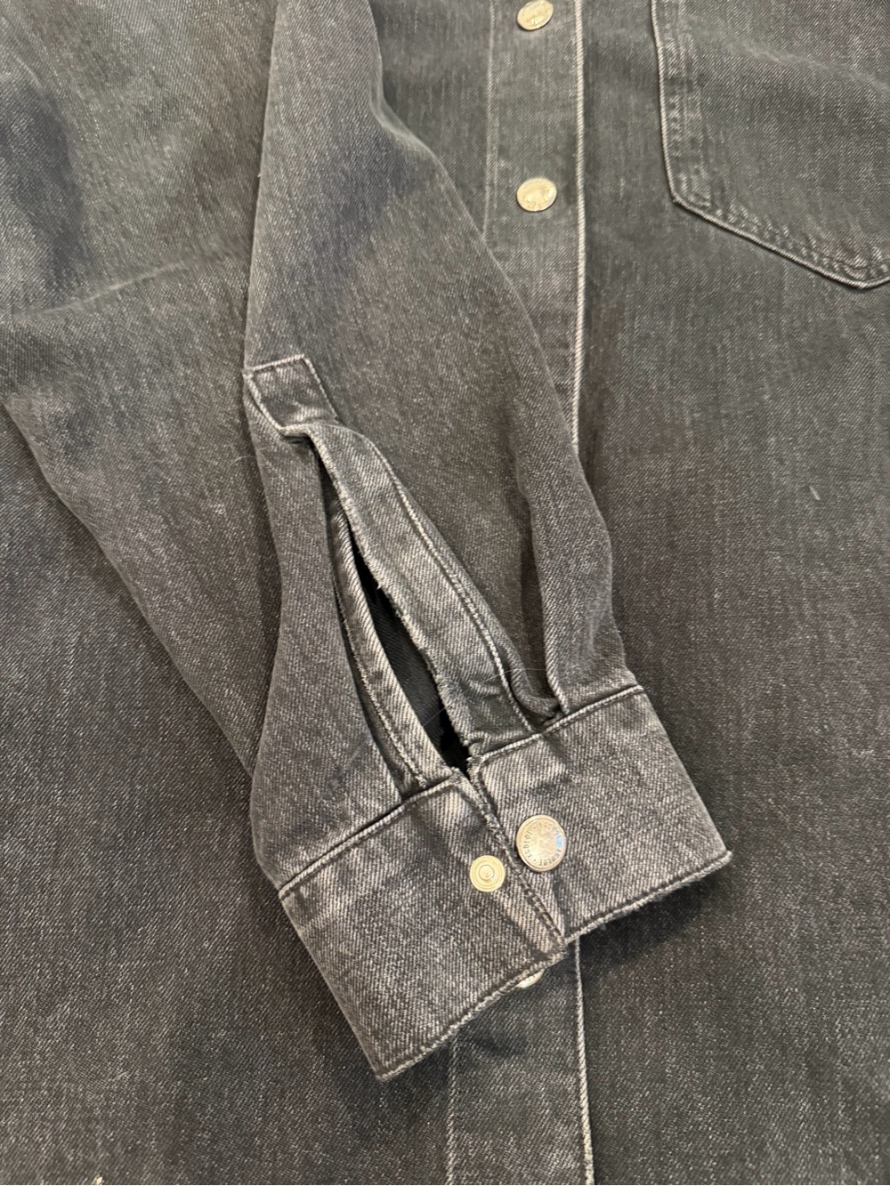 Agolde Washed Black Denim Jacket - Picture 4 of 6